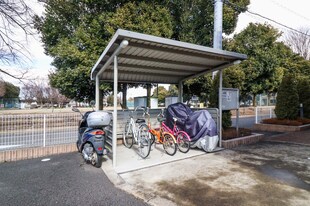 小山駅 バス11分  神鳥谷5丁目下車：停歩2分 1階の物件外観写真